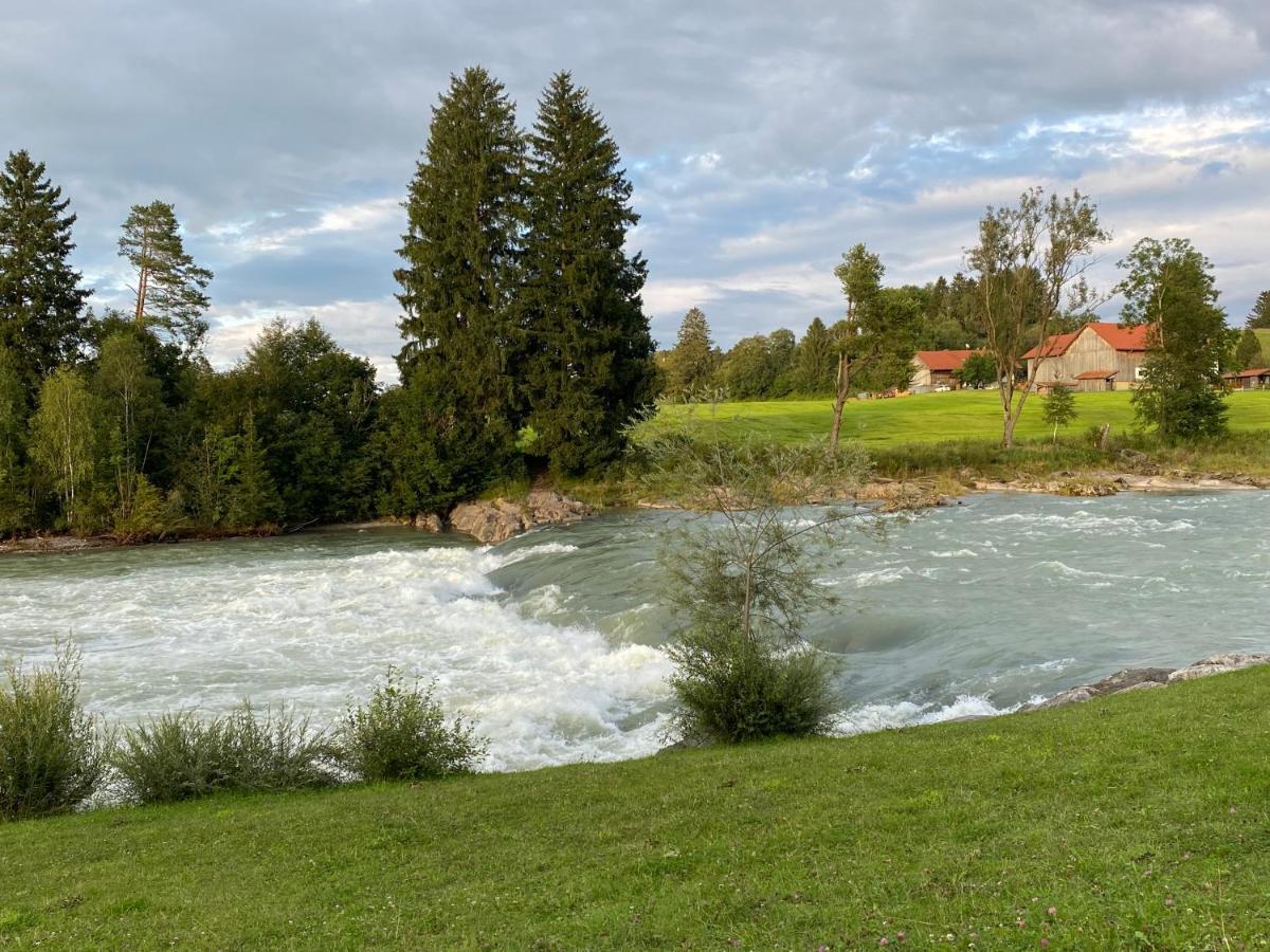 Herzland Allgäu: Cozy Retreat With Garden, Fireplace & Königscard Lechbruck