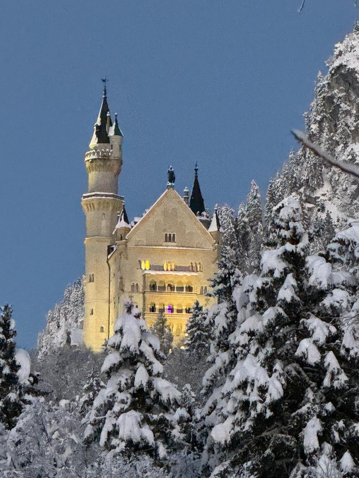 Herzland Allgäu: Cozy Retreat With Garden, Fireplace & Königscard Holiday home Lechbruck